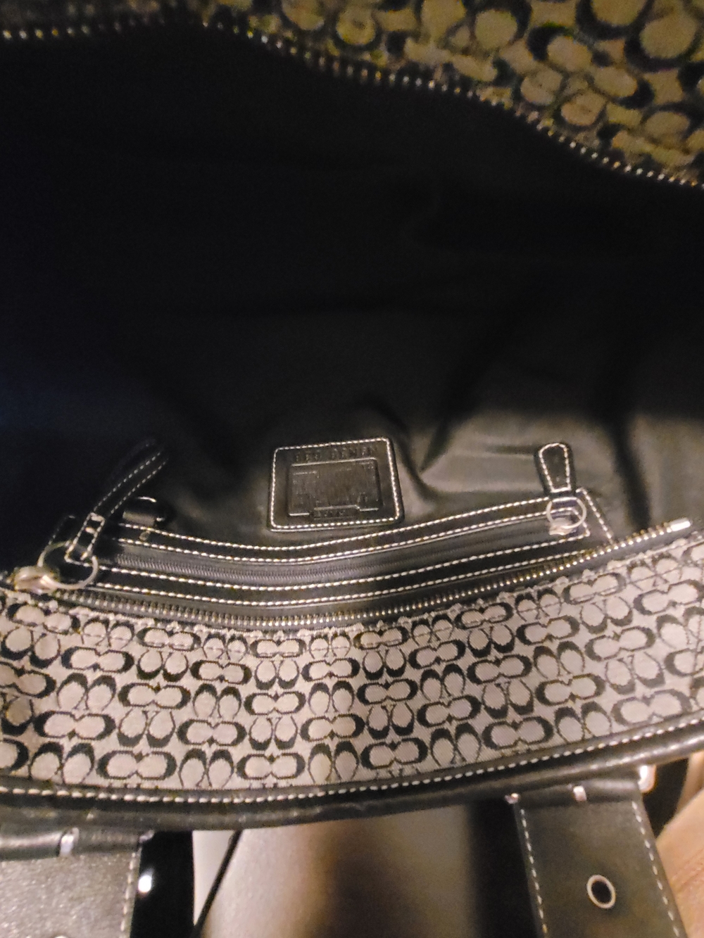 Coach Signature Vintage Soho Sachel - Picture 4 of 9